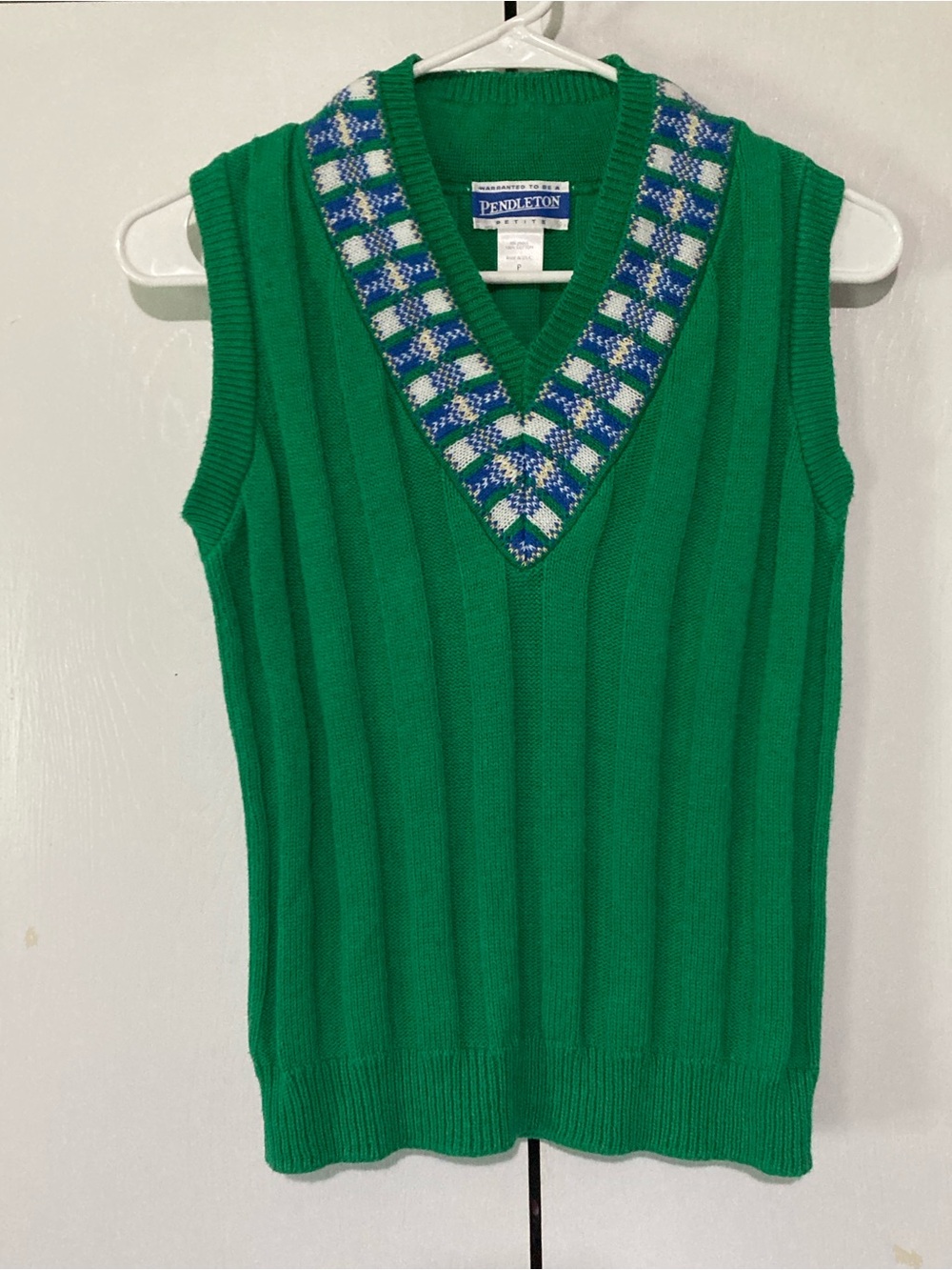 True Vintage Pendleton Petite Kelly Green Rib Knit Sweater Vest Preppy Classic S